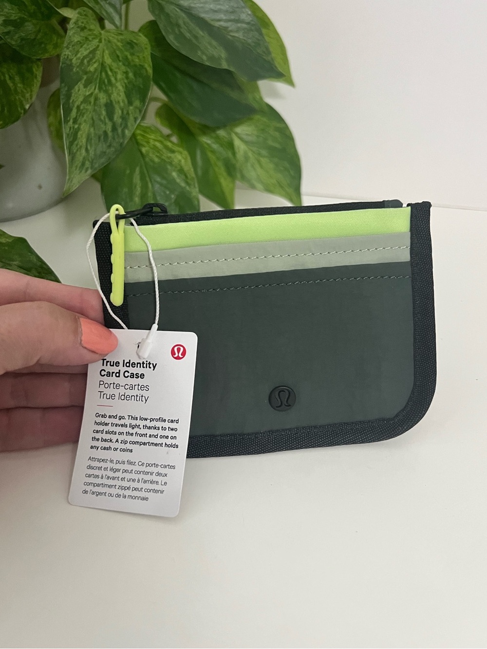 NWT Lululemon True Identity Card Case, Green